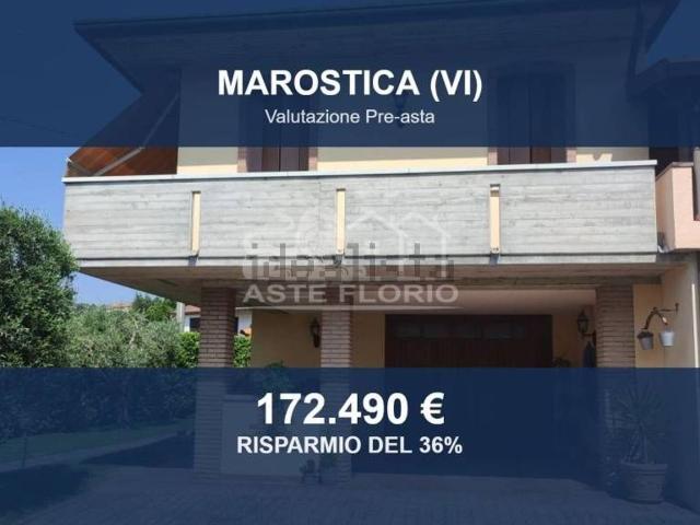 Case e ville in vendita di 188 m² in Via Cobalchini, 21