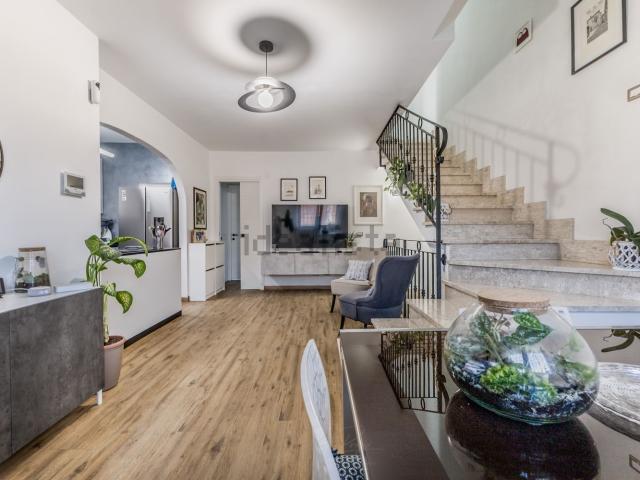 Case e ville in vendita di 188 m² in Via Bartolomeo Nogara