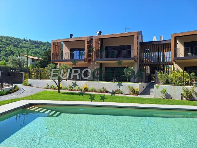 Case e ville in vendita di 188 m² in Viale Rimembranza, 24