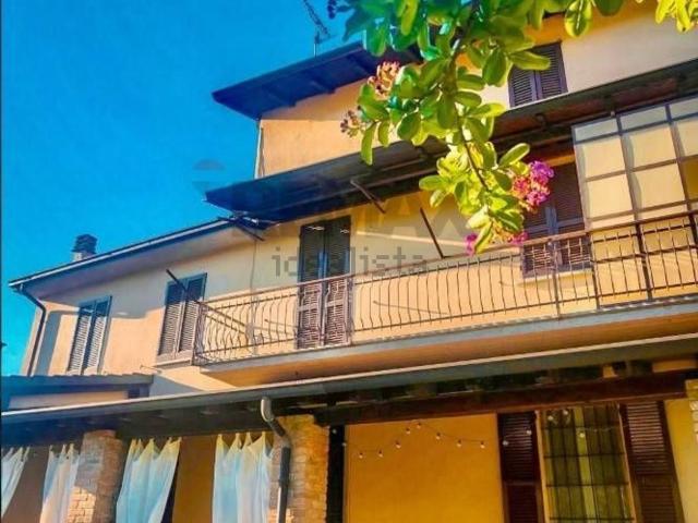 Case e ville in vendita di 188 m² in Frazione Fornace, 12