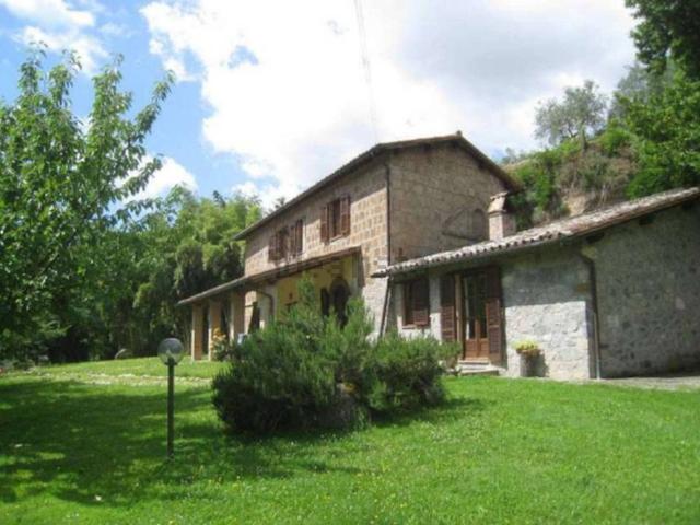 Case e ville in vendita di 189 m² in Via Guglielmo Marconi