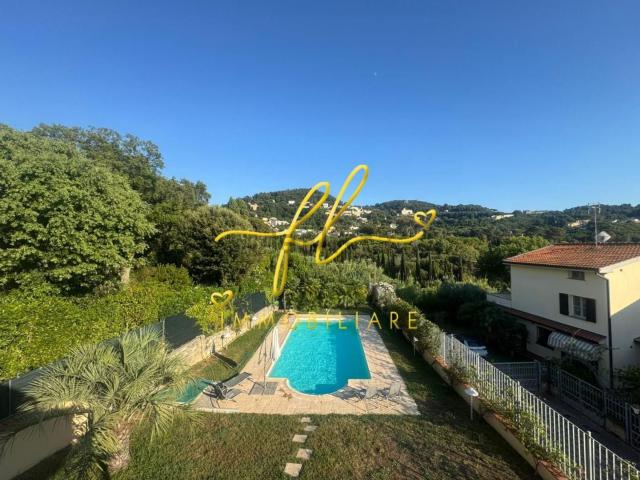 Case e ville in vendita di 189 m² in Via del Castellaccio, 57128