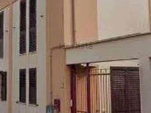 Case e ville in vendita di 189 m² in Via Ettore Lena