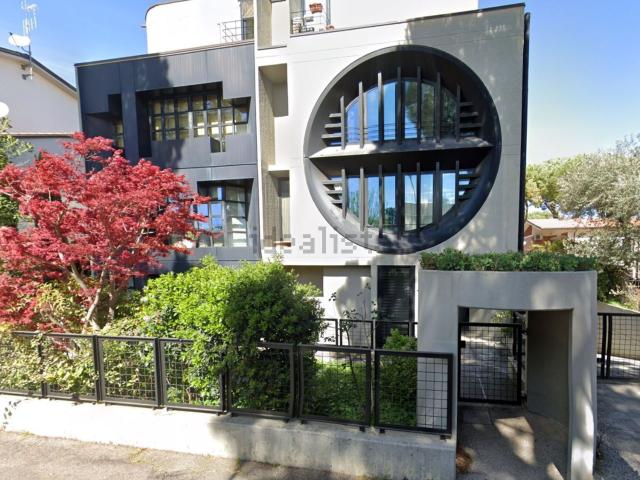 Case e ville in vendita di 189 m² in Via Piero Gobetti