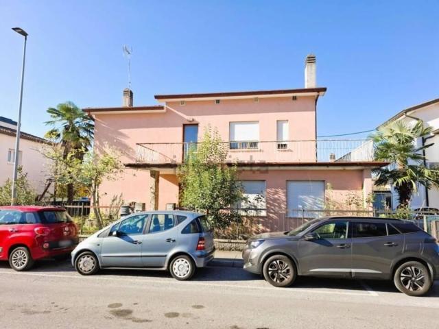 Case e ville in vendita di 189 m² in Via Risorgimento, 16