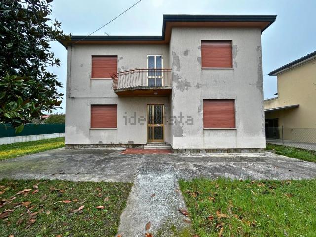Case e ville in vendita di 190 m²