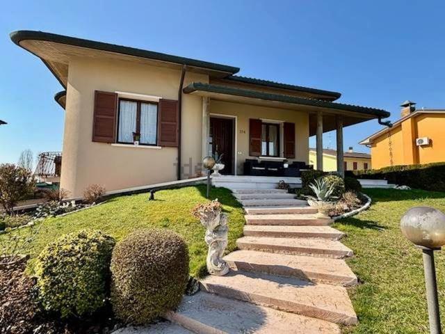 Case e ville in vendita di 190 m²