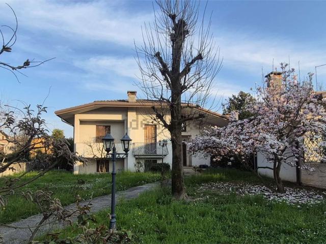 Case e ville in vendita di 190 m²