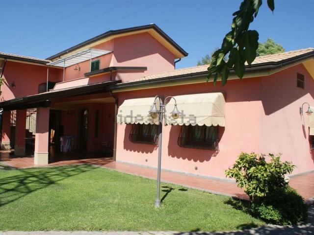 Case e ville in vendita di 190 m²