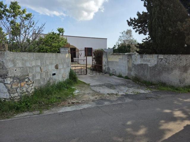 Case e ville in vendita di 190 m² in Via Acquarelli