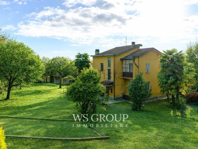 Case e ville in vendita di 190 m² in Via Gaetano Besana, 22