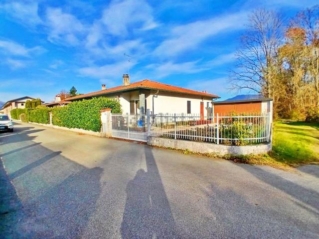 Case e ville in vendita di 190 m² in Via del Zerto, 354