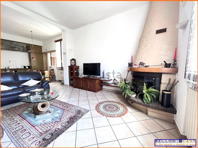 Case e ville in vendita di 190 m² in Via Firenze