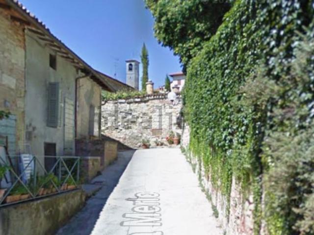 Case e ville in vendita di 190 m² in Via Merlo