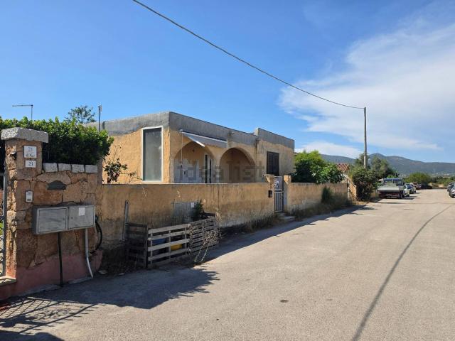Case e ville in vendita di 190 m² in Via Santa Chiara, 23