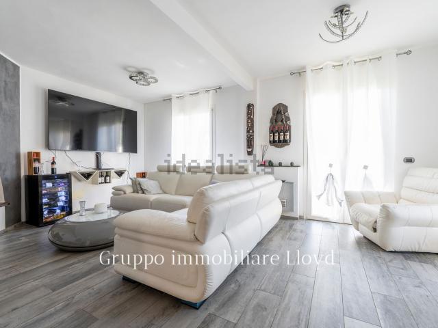 Case e ville in vendita di 190 m² in Via Silvio Bicchi, 19
