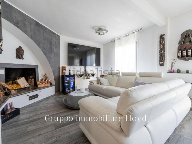 Case e ville in vendita di 190 m² in Via Silvio Bicchi, 19