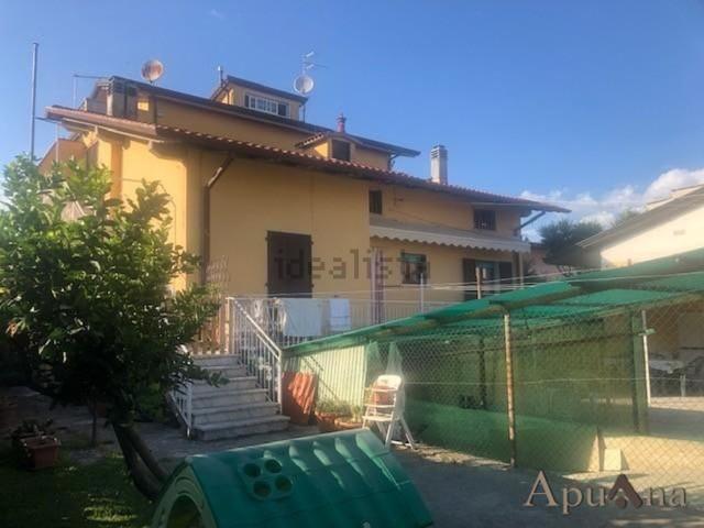 Case e ville in vendita di 190 m² in Via Puliche, 389