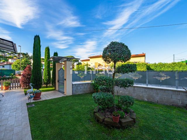 Case e ville in vendita di 190 m² in Via Quattro Querci