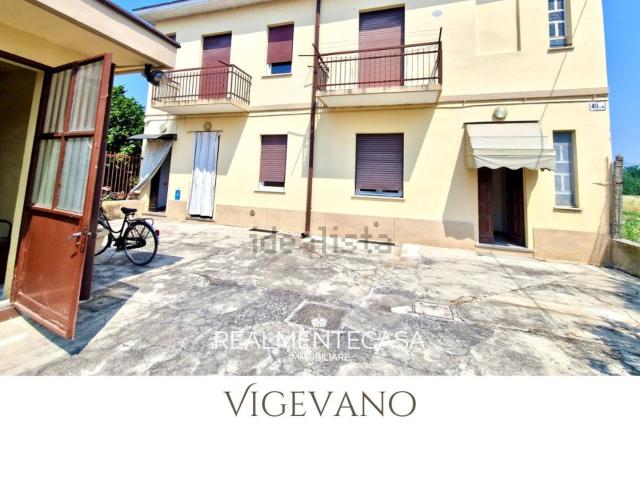 Case e ville in vendita di 190 m² in Via Vallere