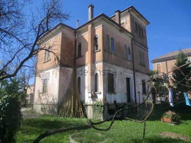 Case e ville in vendita di 190 m² in Viale Umberto Sailer