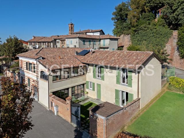Case e ville in vendita di 190 m² in Viale Unità D&apos Italia