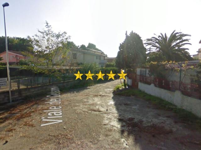 Case e ville in vendita di 190 m² in Viale dei Gelsomini