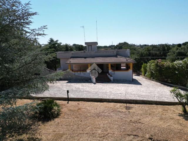 Case e ville in vendita di 190 m² in Contrada Bagiolaro, 757