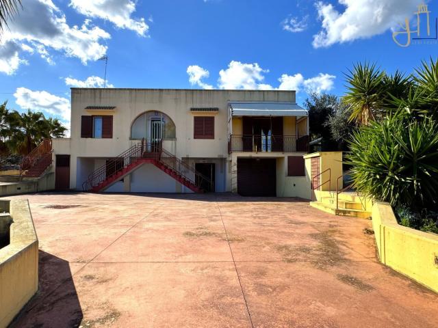 Case e ville in vendita di 190 m² in Contrada cocevole