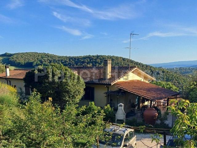 Case e ville in vendita di 190 m² in Strada Amerina