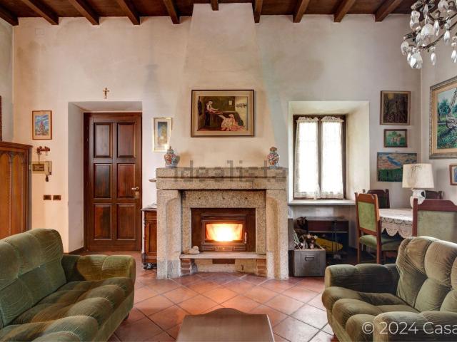 Case e ville in vendita di 190 m² in Strada di Sopra, 55