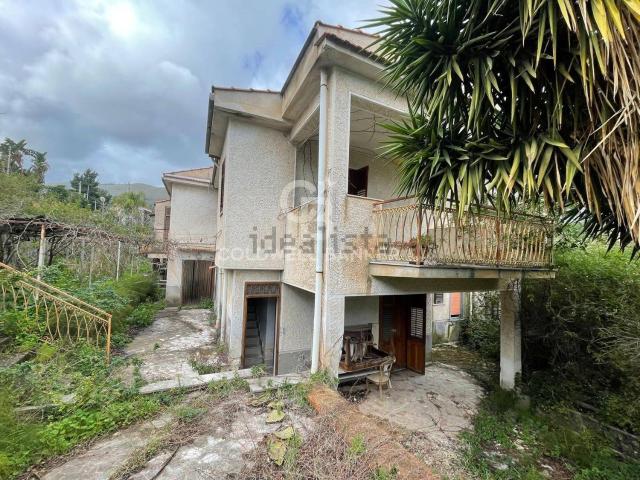 Case e ville in vendita di 190 m² in Strada Provinciale di Pezzingoli, 67
