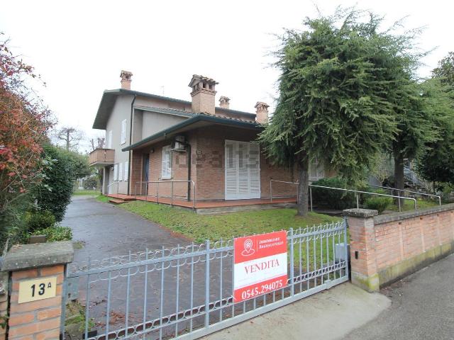 Case e ville in vendita di 191 m² in Via L. Pirandello, 15