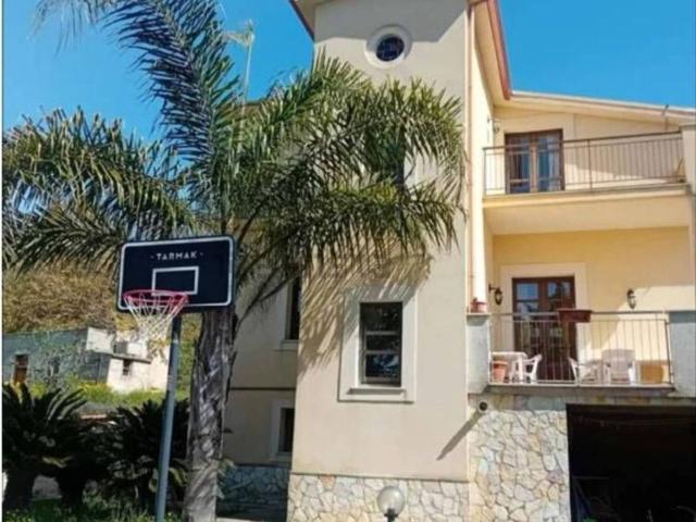 Case e ville in vendita di 191 m² in Contrada Bagnitelli, 922