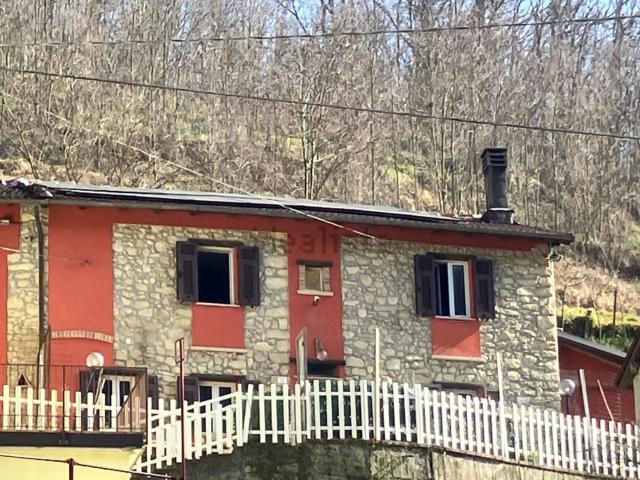 Case e ville in vendita di 191 m² in Località Valle Conti
