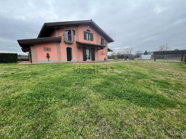 Case e ville in vendita di 192 m² in Via dei Cappuccini