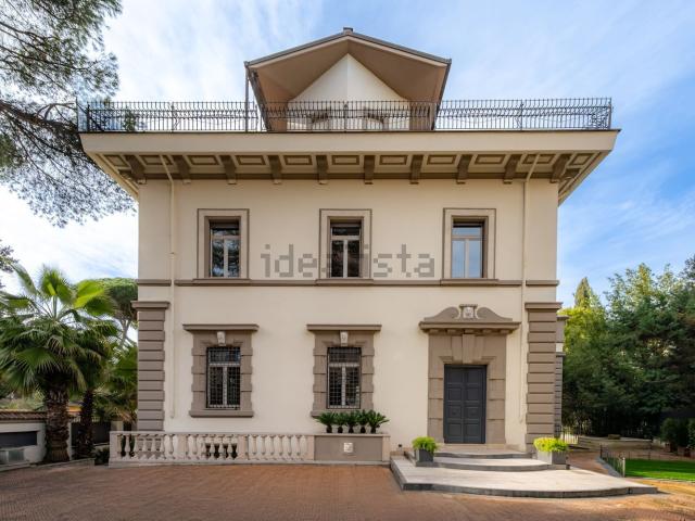 Case e ville in vendita di 1930 m² in Via Saverio Mercadante, 28