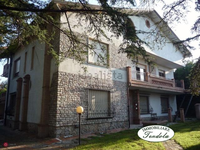 Case e ville in vendita di 193 m²