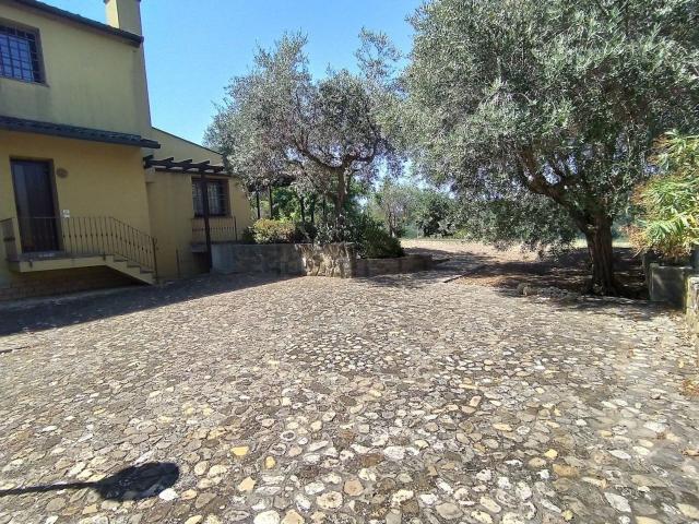 Case e ville in vendita di 193 m²