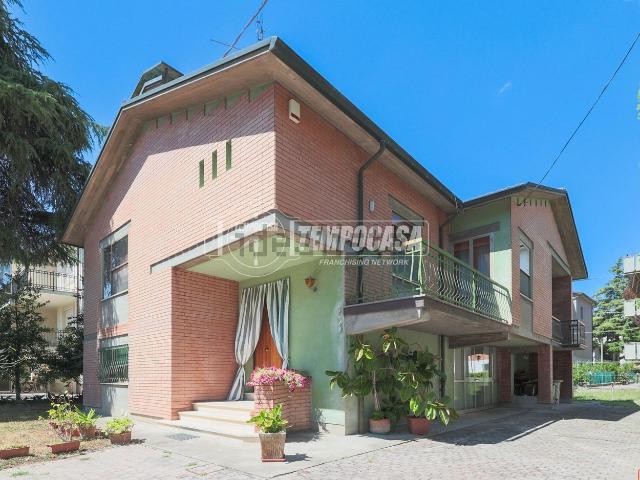 Case e ville in vendita di 193 m² in Via G. Guidiccioni