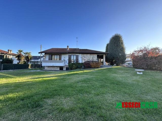 Case e ville in vendita di 193 m² in Via Giovanni Pascoli