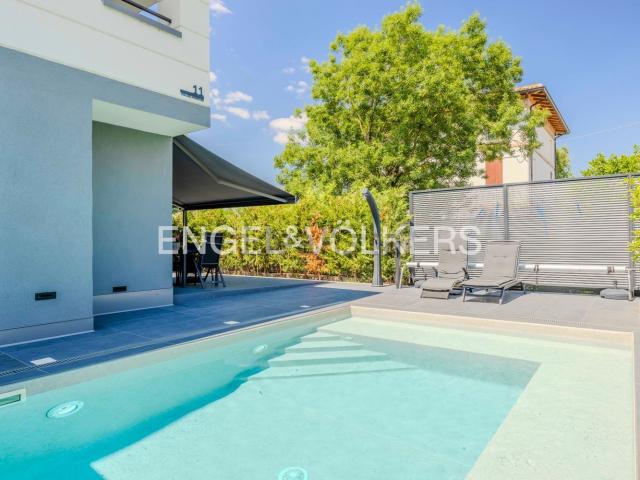 Case e ville in vendita di 193 m² in Via dei Martiri