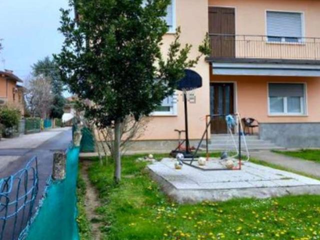 Case e ville in vendita di 193 m² in Via Pezzut