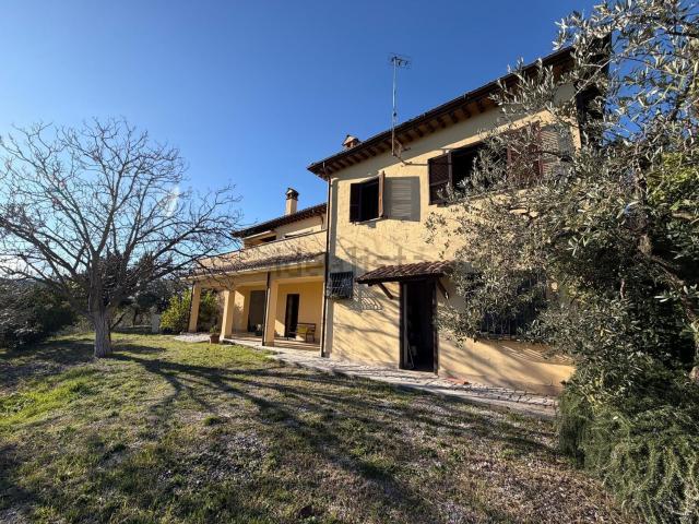 Case e ville in vendita di 194 m² in Via San Filippo