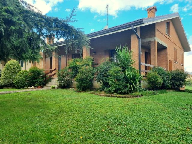 Case e ville in vendita di 195 m²