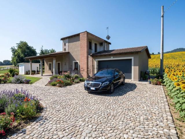 Case e ville in vendita di 195 m²