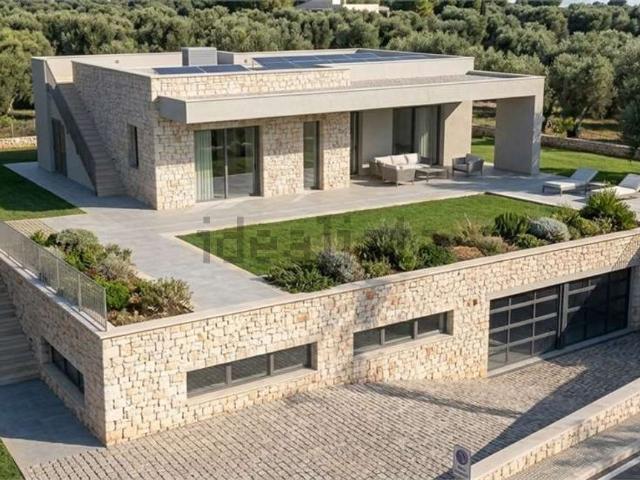Case e ville in vendita di 195 m²