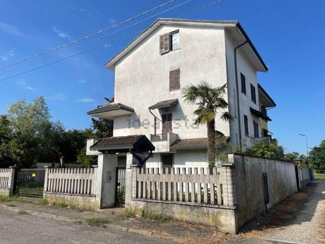 Case e ville in vendita di 195 m²