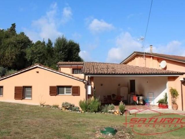 Case e ville in vendita di 195 m² in Via di Castelvecchio