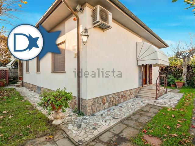 Case e ville in vendita di 195 m² in Via duca degli abruzzi, 56